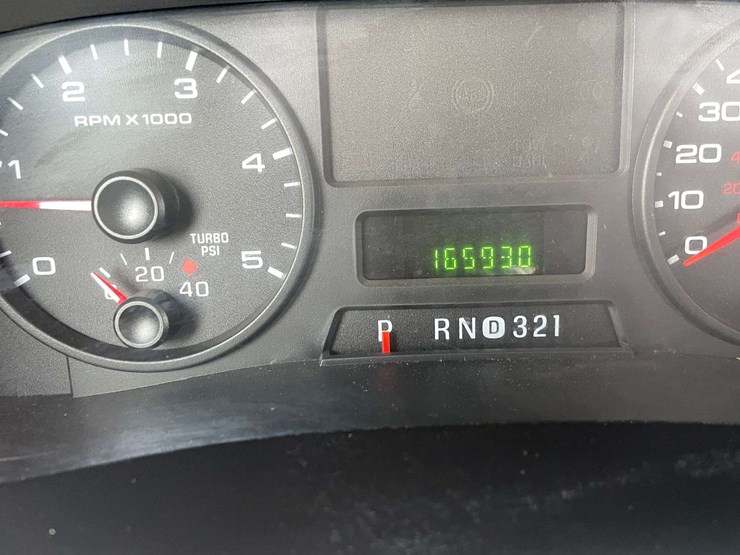 2005-ford-f550-image-27