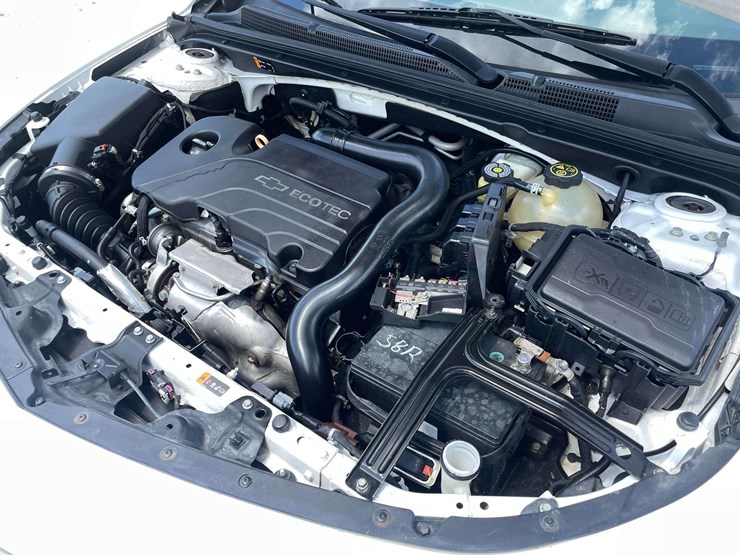 2016-chevrolet-malibu-4-door-sedan-(249,316-miles)-image-7