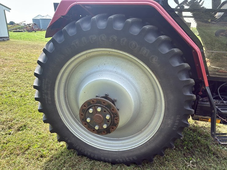 case-ih-5240-image-5