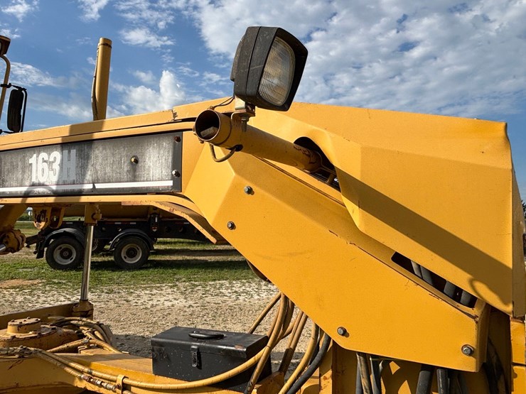 1999-caterpillar-163h-vhp-image-60