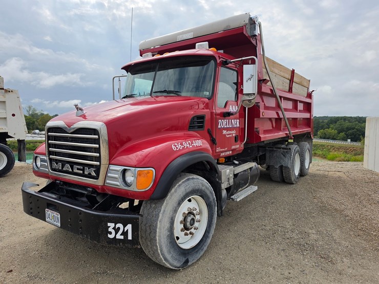 #25406-•-2003-mack-cv713-granite-truck-image-1