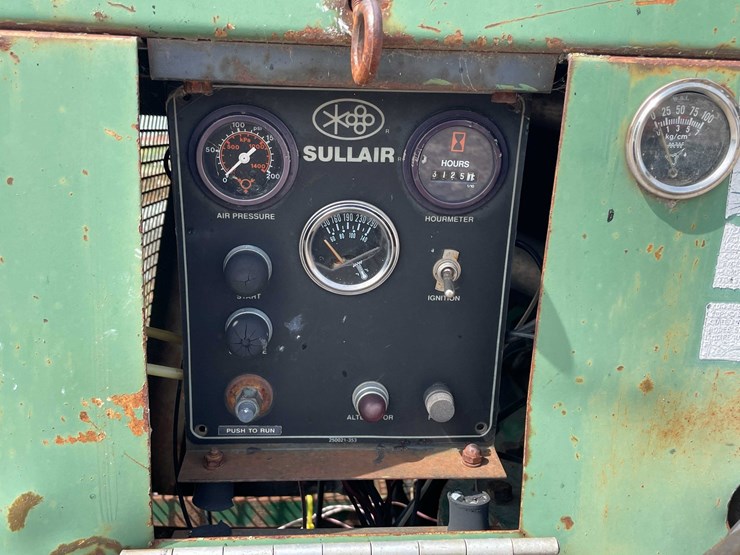 #10537-•-sullair-portable-air-compressor-image-20