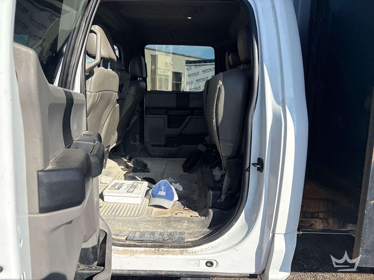 2019-utility-flatbed-image-16
