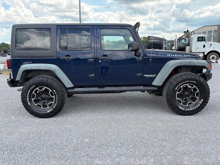 2013-jeep-wrangler-rubicon-image-10