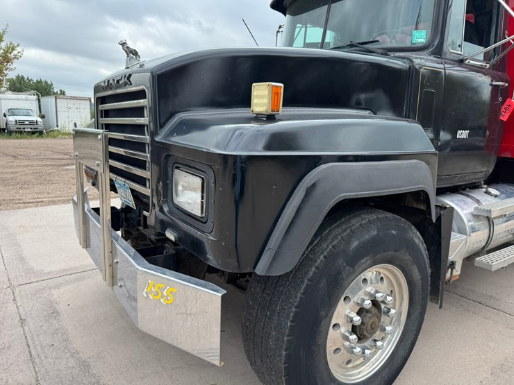 1995-mack-rd688s-image-10