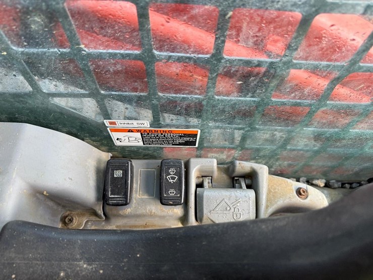 kubota-svl95-2-image-26
