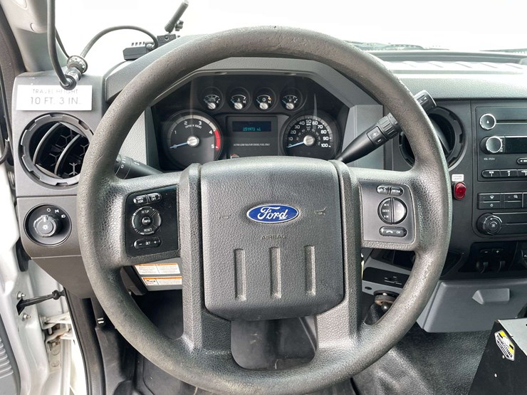 2016-ford-f550-image-12
