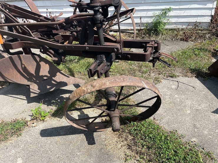 #1623-•-vintage-moldboard-plow-image-11