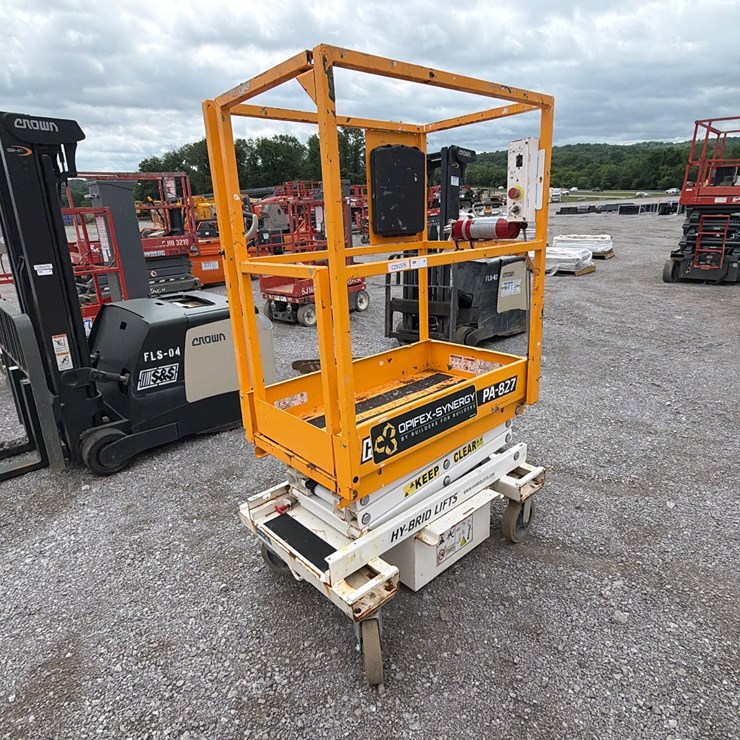 #574 • HY-BRID PA-827 SCISSOR LIFT