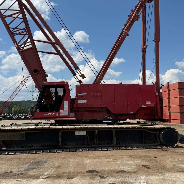 2004 MANITOWOC 2250 III