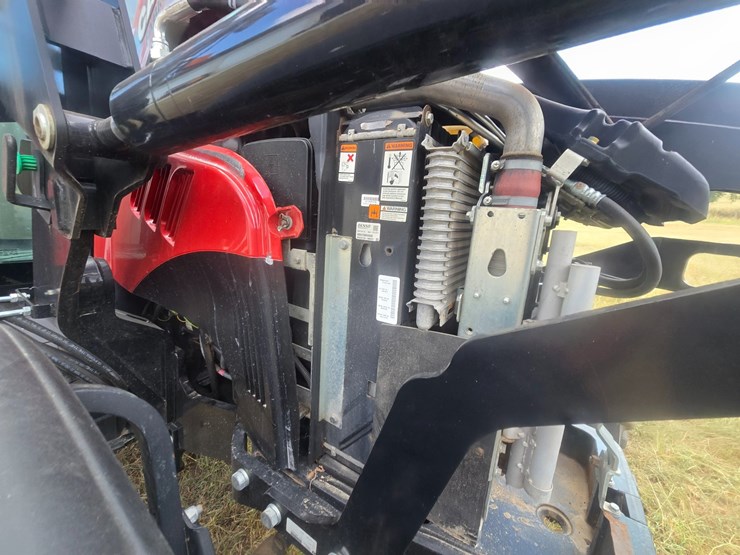 #26371-•-case-farmall-115u-tractor-image-24