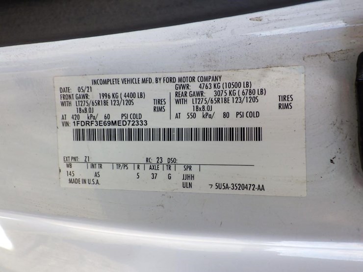 2021-ford-f350-image-40