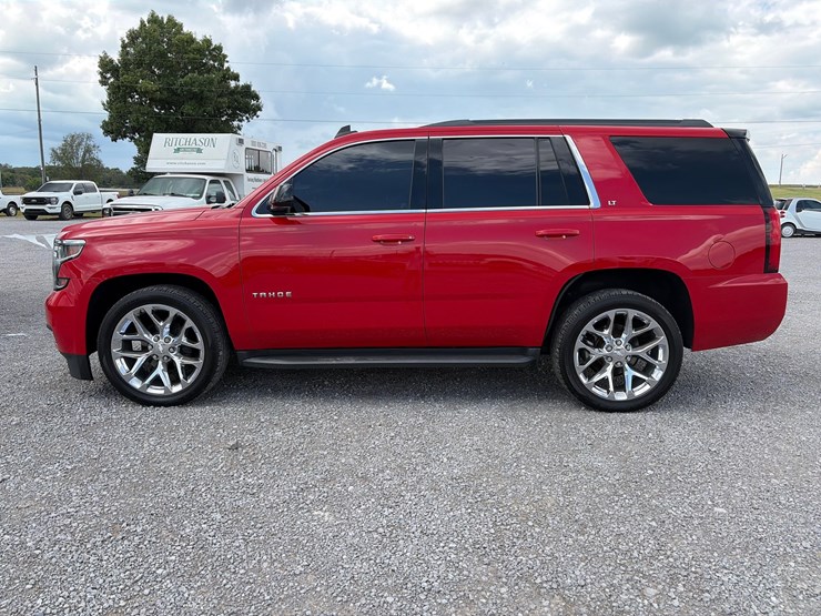 2018-chevrolet-tahoe-lt-image-3