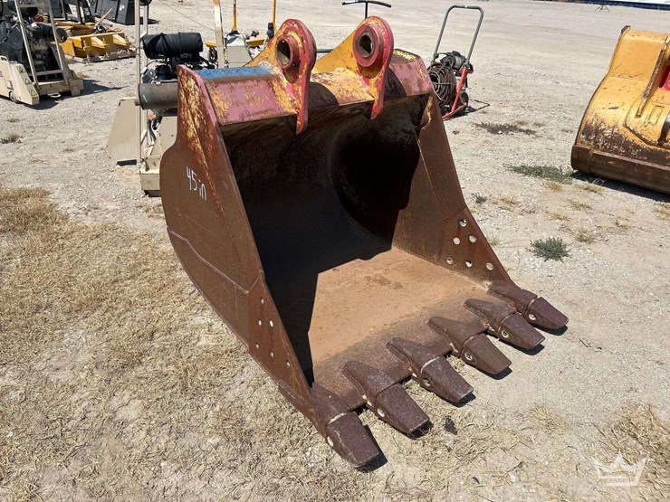 john-deere-45in.-bucket-excavator-attachment-image-1