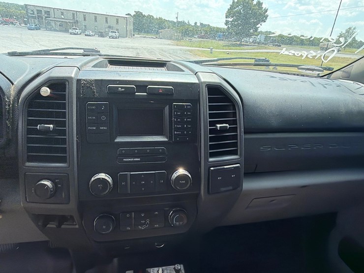 2019-ford-f250-xl-image-19