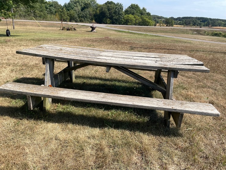 #6238-•-wooden-picnic-table-image-2