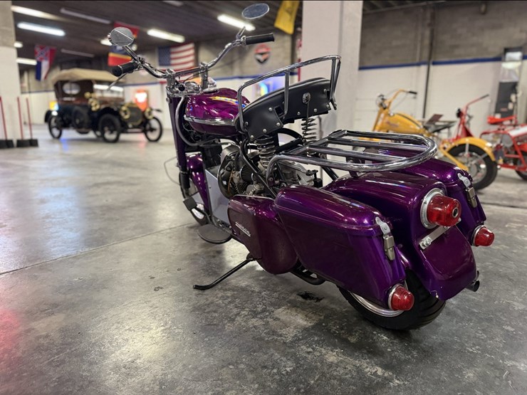 #158-•-1960-cushman-eagle-motor-scooter-image-3