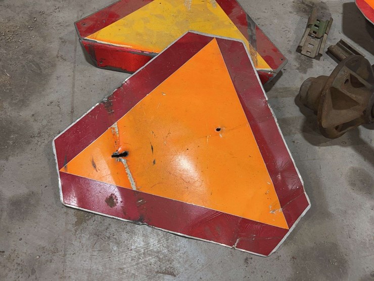 smv-signs-and-trailer-hubs-image-2