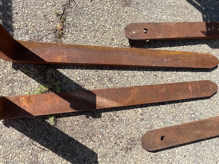 #9011-•-pair-of-forklift-forks-(shed)-image-3