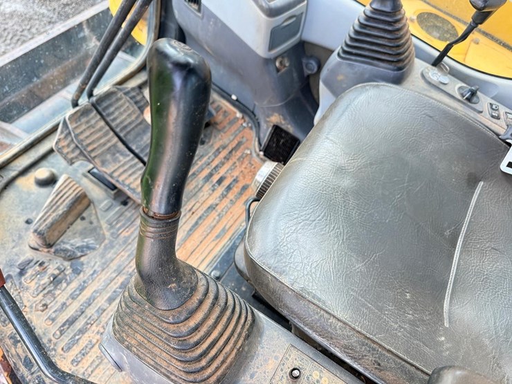 2009-komatsu-pc78mr-6-image-25