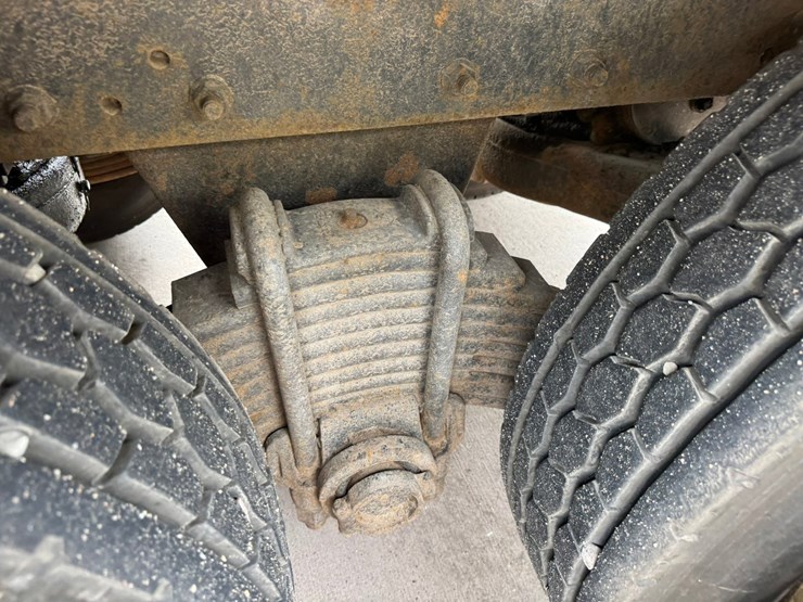 1995-mack-rd688s-image-71
