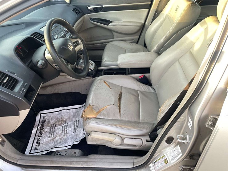 2007-honda-civic-hybrid-4-door-sedan-(108,750-miles)-image-10