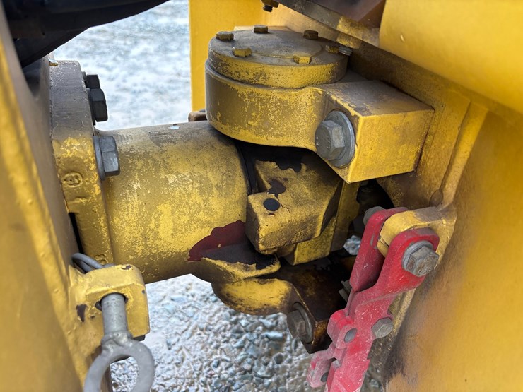 2011-bomag-bw120ad-4-image-23