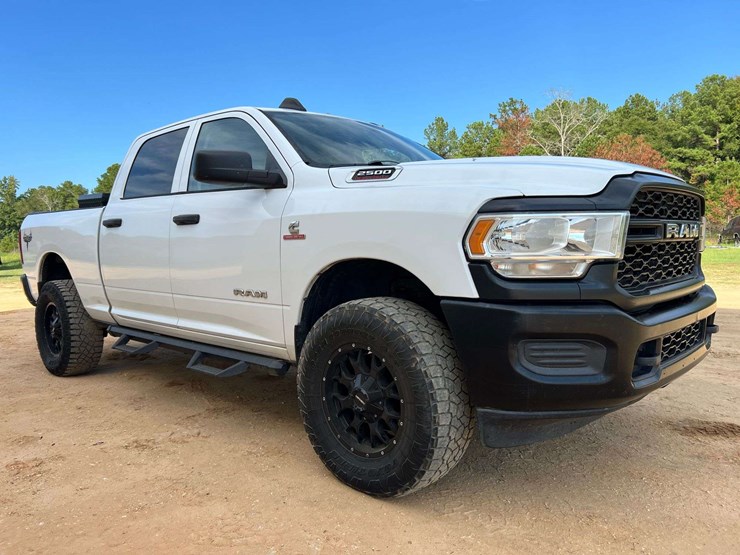 2019-ram-2500-tradesman-image-4