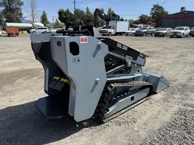 2026-sdlanch-ssl1200-mini-compact-track-loader-image-4