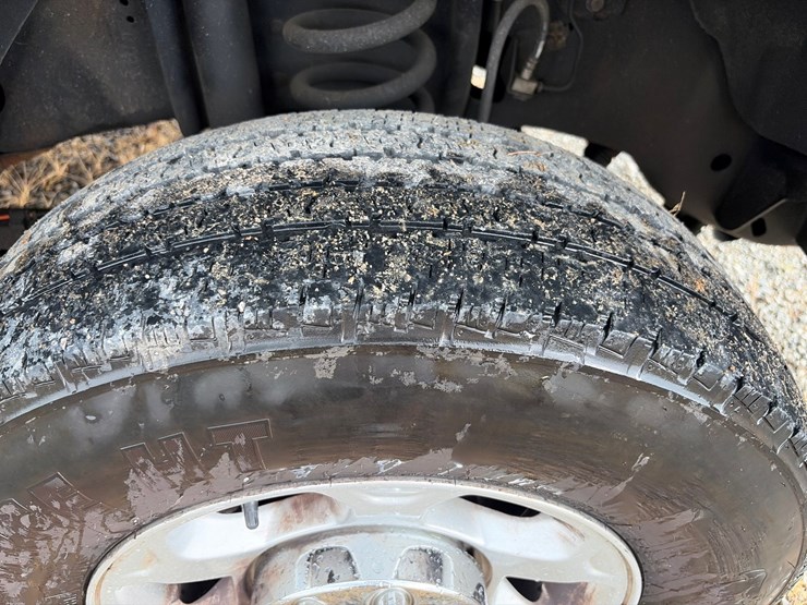 2013-ford-f350-image-34