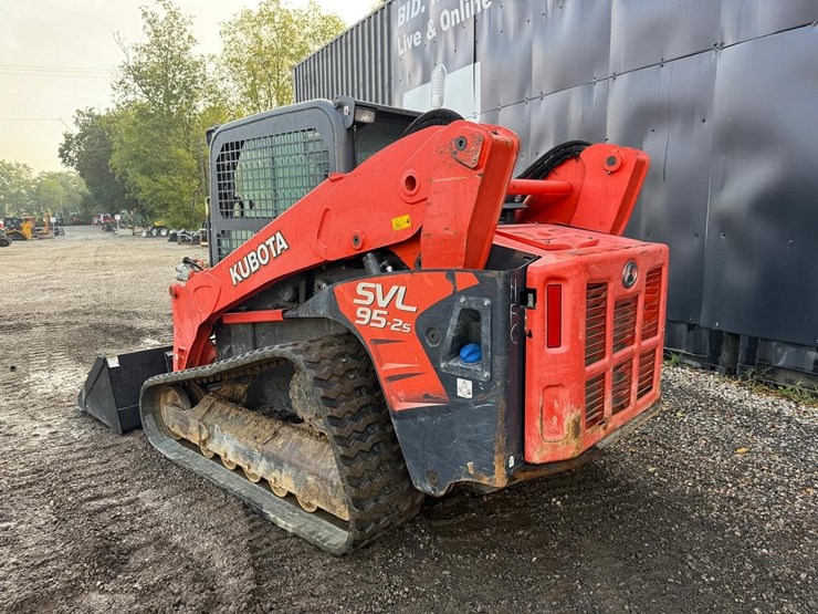 kubota-svl95-2-image-2