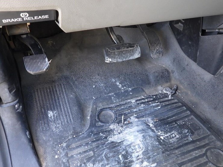 2021-ford-f350-image-31