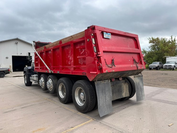 1995-mack-rd688s-image-3