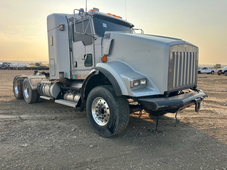 2015-kenworth-t800-image-3