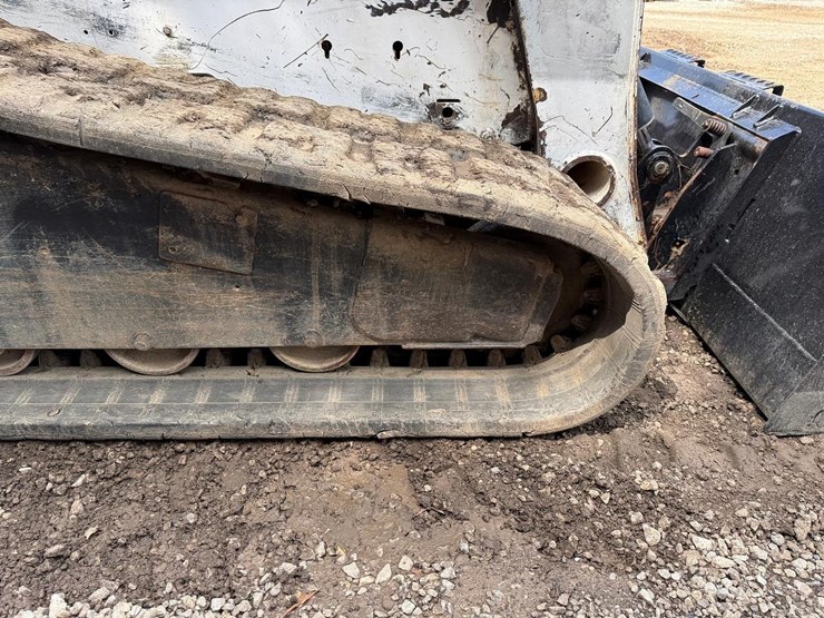 2004-bobcat-t300-image-14