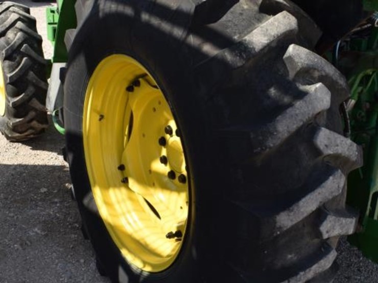 john-deere-5085m-image-10