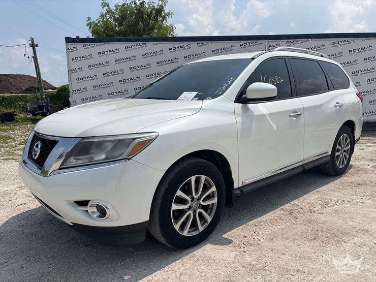 2015-nissan-pathfinder-image-1