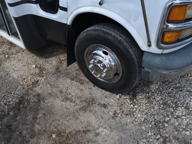 1999-chevrolet-3500-image-3