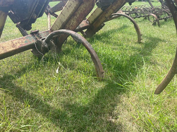 #1633-•-vintage-chisel-plow-image-10