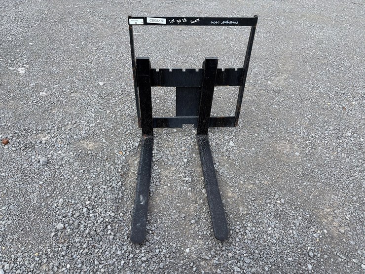 #423-•-mini-loader-30"-pallet-forks-image-4