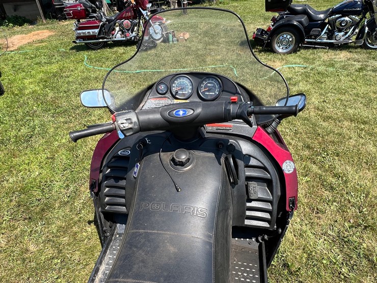 #122-•-polaris-indy-500-classic-touring-snowmobile-image-7