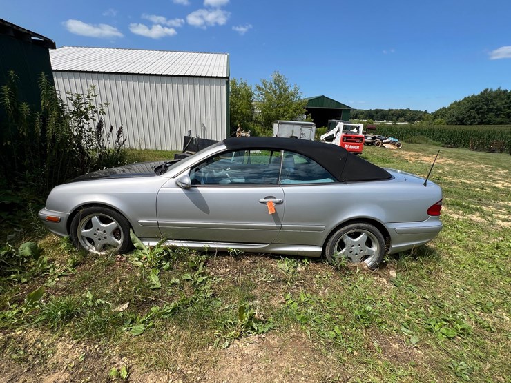 #103-•-2001-mercedes-benz-clk-430-convertible-(has-mn-title)-image-2