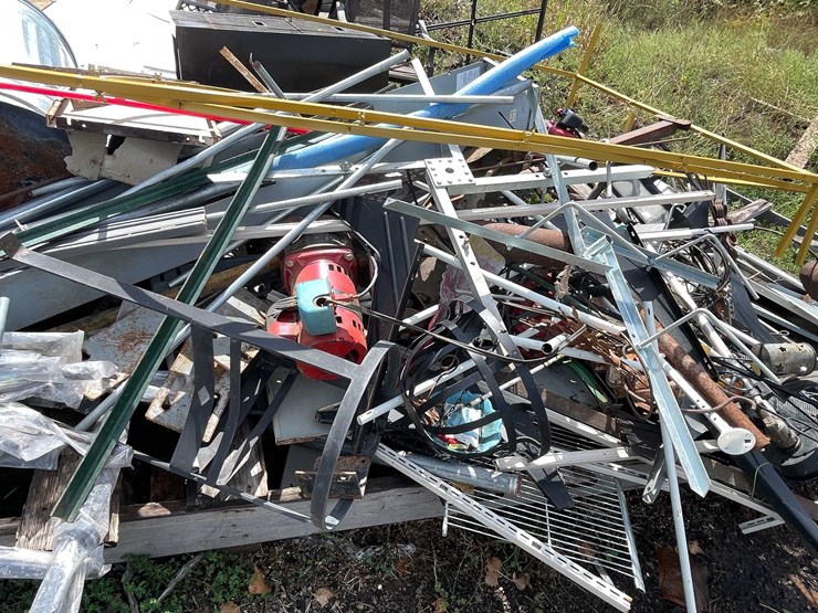 #10643-•-misc.-scrap-metal-image-2
