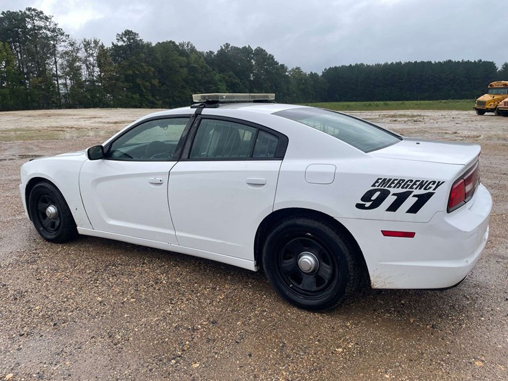 2011-dodge-charger-4-door-police-sedan-(117,647-miles)-image-2