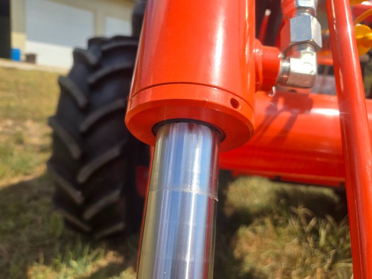 kubota-m6-111-image-75