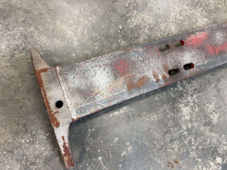 international-harvester-1456-left-frame-rail-image-3