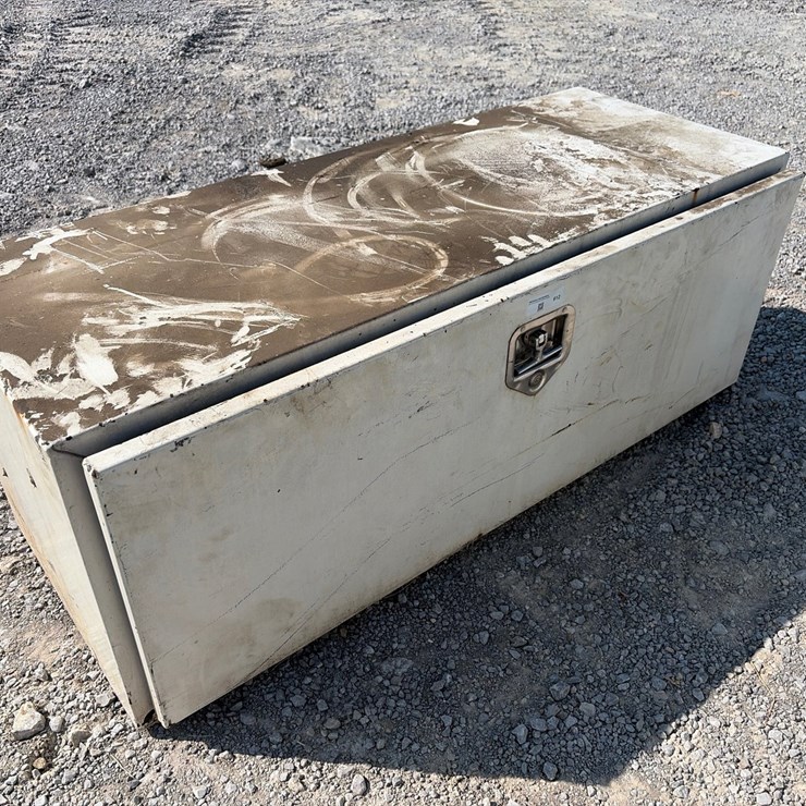 #578 • SIDE TOOL BOX