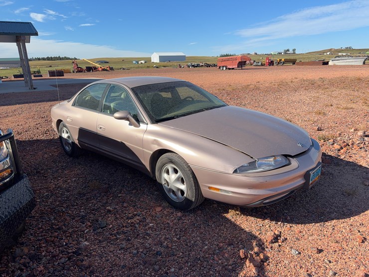 1998-oldsmobile-aurora-image-3
