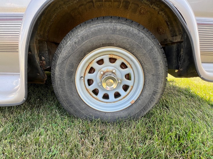 1995-ford-150-image-28
