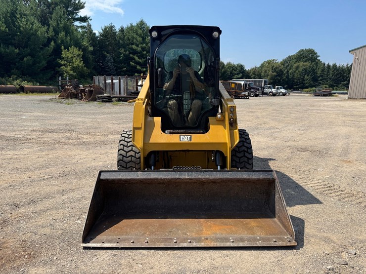 caterpillar-242d-image-8